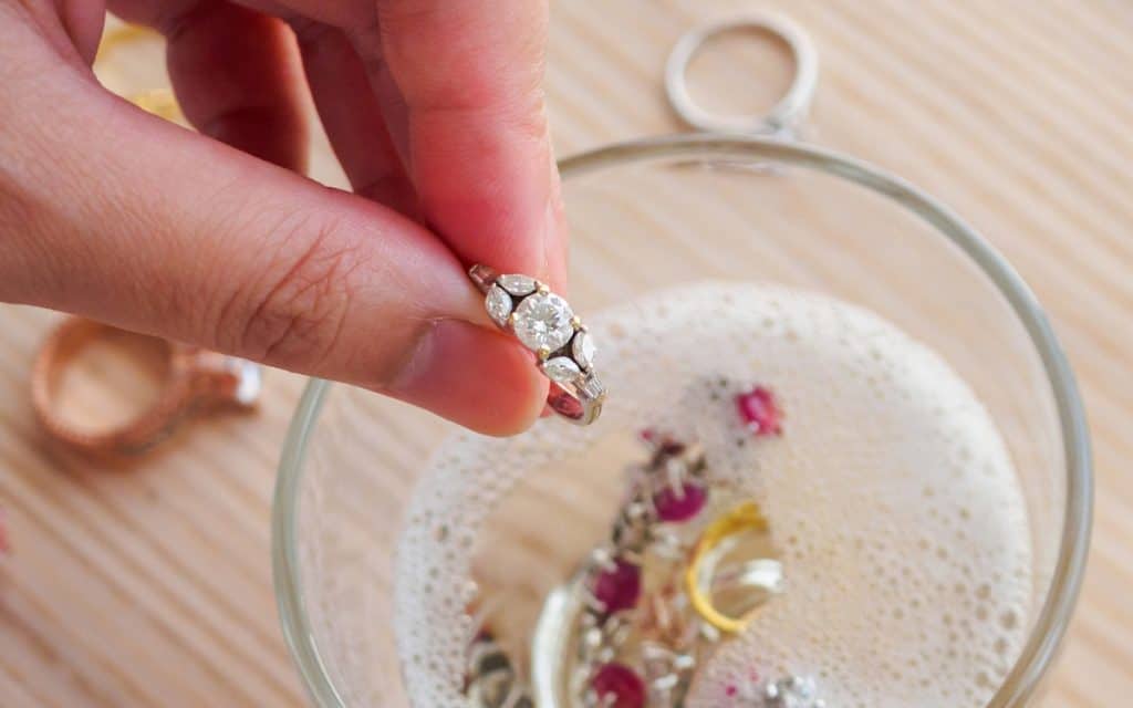 Expert Techniques for Cleaning Your Vintage Jewelry